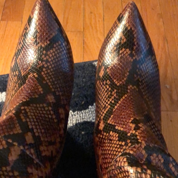 Beautiful Boots - Picture 2 of 2